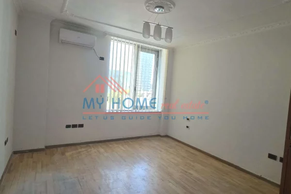 Shtepi ne shitje Apartament ne Tirane, 2+1, Mobilimi Bosh, pa mobiluar, Pagesa 410,000  Euro.