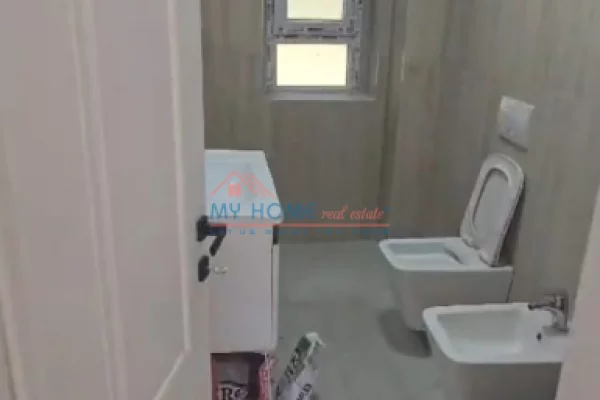 Shtepi ne shitje Apartament ne Tirane, 1+1, Mobilimi Bosh, pa mobiluar, Pagesa 13,500,000  Leke.