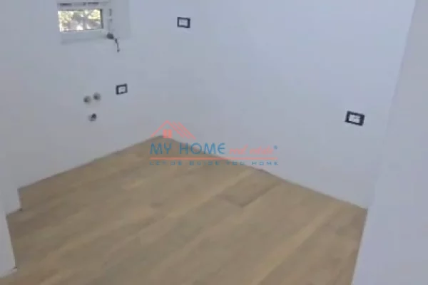 Shtepi ne shitje Apartament ne Tirane, 1+1, Mobilimi Bosh, pa mobiluar, Pagesa 13,500,000  Leke.