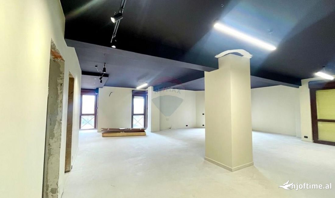 Zyre me qira tek TORRE DRINI QENDER