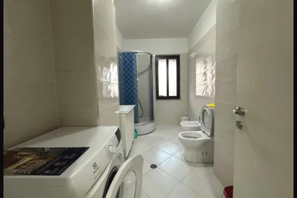 Shtepi me qera Apartament ne Tirane, 2+1, Mobilimi E mobiluar, Pagesa 500  Euro.
