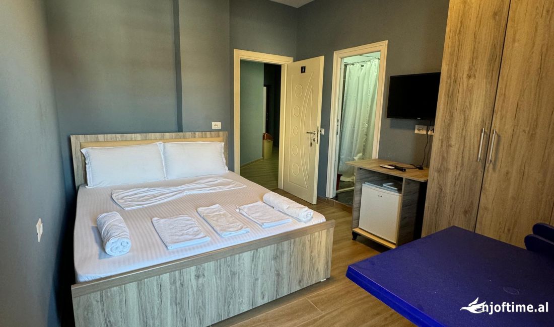 Shtepi ne shitje Apartament ne Durres, 2+1, Mobilimi E mobiluar, Pagesa 160,500  Euro.