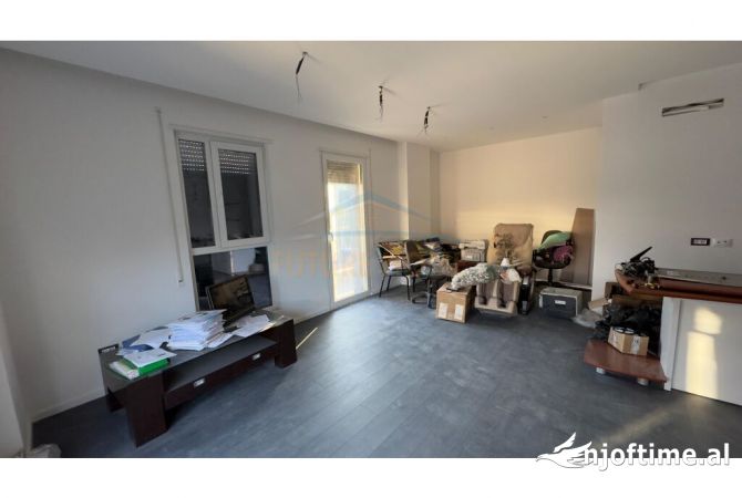 Business Property for Rent 1+1 in Tirana - 700 Euro