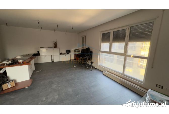 Business Property for Rent 1+1 in Tirana - 700 Euro