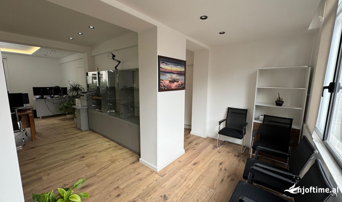 Qera Ambient Biznesi, Bulevardi Zogu 1, Tirane