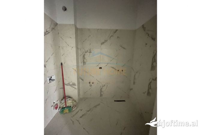 Appartamento in vendita a Tirana 1+1, Vuoto