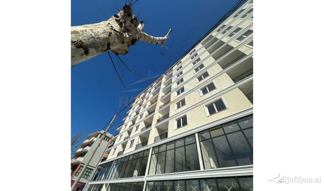 Shtepi ne shitje Apartament ne Tirane, 2+1, Mobilimi Bosh, pa mobiluar, Pagesa 79,400  Euro.