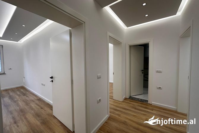 Business Property for Rent 3+1 in Tirana - 700 Euro