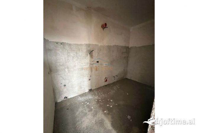Apartment for sale in Tirana 2+1, Emty