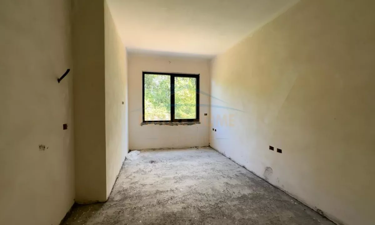 Apartment for sale in Tirana 2+1, Emty