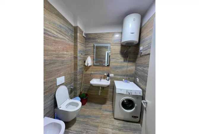 Shtepi ne shitje Apartament ne Tirane, 2+1, Mobilimi E mobiluar, Pagesa 180,000  Euro.