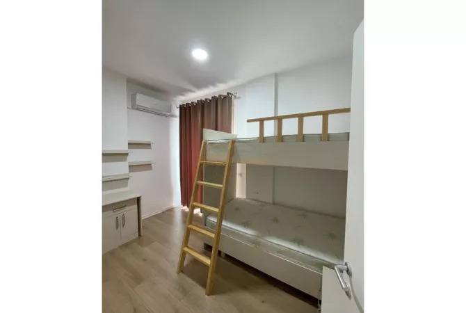 Shtepi ne shitje Apartament ne Tirane, 2+1, Mobilimi E mobiluar, Pagesa 180,000  Euro.
