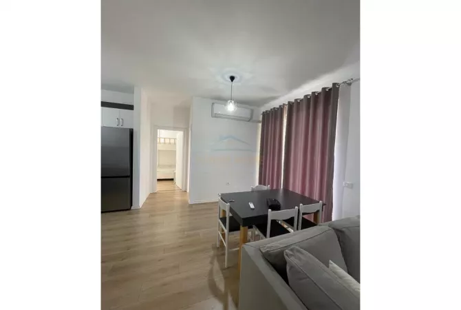 Shtepi ne shitje Apartament ne Tirane, 2+1, Mobilimi E mobiluar, Pagesa 180,000  Euro.