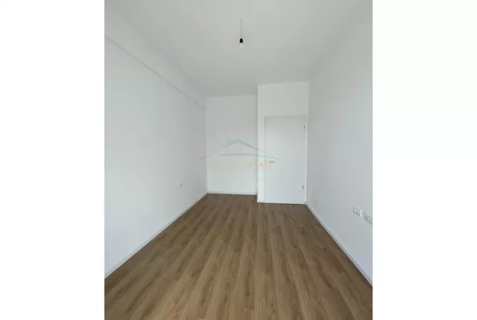 Shtepi ne shitje Apartament ne Tirane, 1+1, Mobilimi Bosh, pa mobiluar, Pagesa 92,000  Euro.