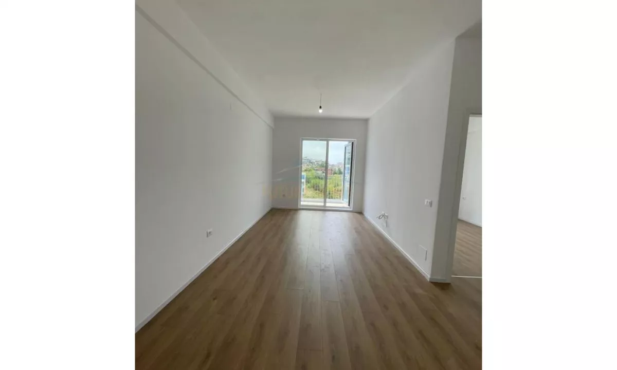 Shtepi ne shitje Apartament ne Tirane, 1+1, Mobilimi Bosh, pa mobiluar, Pagesa 92,000  Euro.