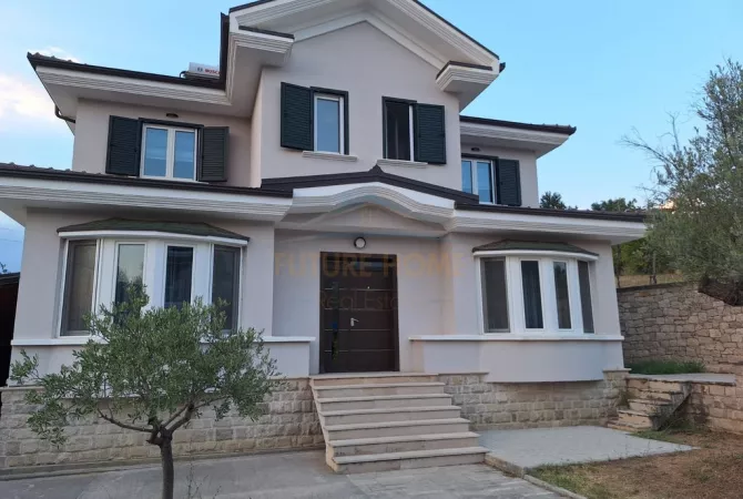 Shtepi ne shitje 4+1 ne Tirane - 650,000 Euro