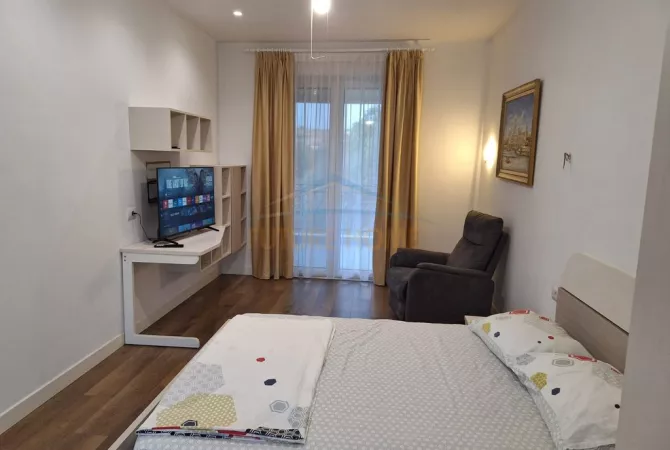 Shtepi ne shitje Apartament ne Tirane, 4+1, Mobilimi E mobiluar, Pagesa 650,000  Euro.
