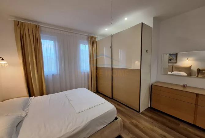Shtepi ne shitje Apartament ne Tirane, 4+1, Mobilimi E mobiluar, Pagesa 650,000  Euro.