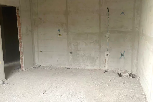 Shtepi ne shitje Apartament ne Tirane, 1+1, Mobilimi Bosh, pa mobiluar, Pagesa 145,000  Euro.