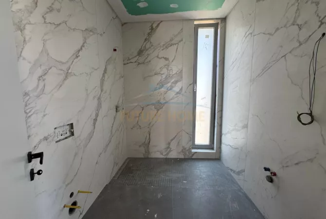 Shtepi ne shitje Vila Luksoze ne Tirane, 3+1, Mobilimi Bosh, pa mobiluar, Pagesa 591,000  Euro.