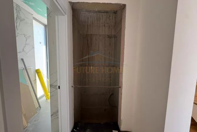 Shtepi ne shitje Vila Luksoze ne Tirane, 3+1, Mobilimi Bosh, pa mobiluar, Pagesa 591,000  Euro.