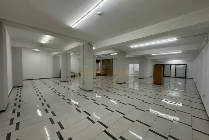Business Property in Sale 1+1 in Tirana - 420,000 Euro