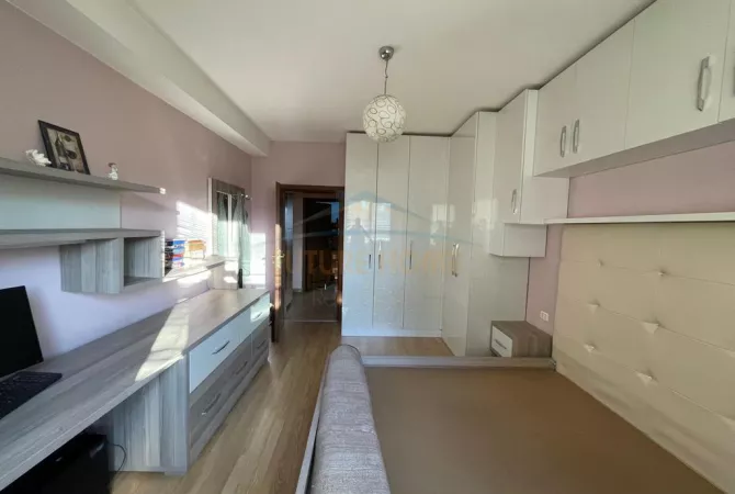 Apartment for sale in Tirana 4+1, Furnished