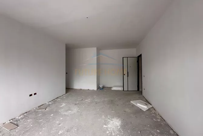 Apartment for sale in Tirana 2+1, Emty