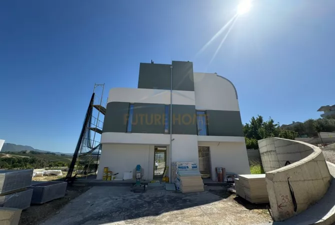 Casa in vendita 4+1 a Tirana - 590,000 Euro