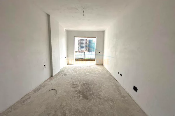 Shtepi ne shitje Apartament ne Tirane, 1+1, Mobilimi Bosh, pa mobiluar, Pagesa 89,500  Euro.