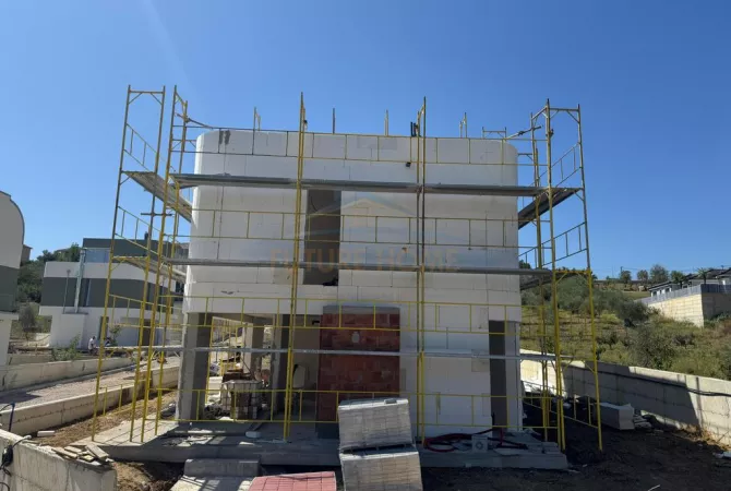 Shitet, Vile 2-Katëshe,rezidenca cuci 2, Farkë, Tiranë