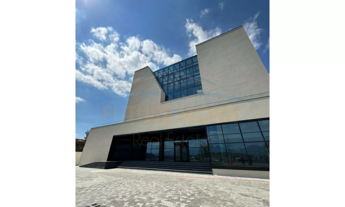 Qera, Godine Multifunksionale,Autosrtada Tirane- Durres.