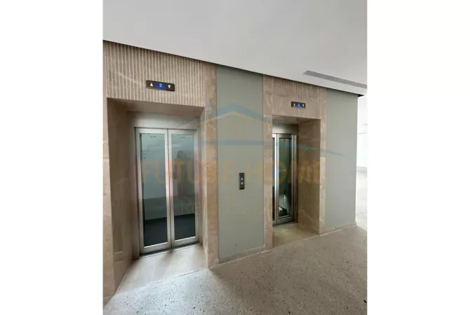 Qera, Godine Multifunksionale,Autosrtada Tirane- Durres.