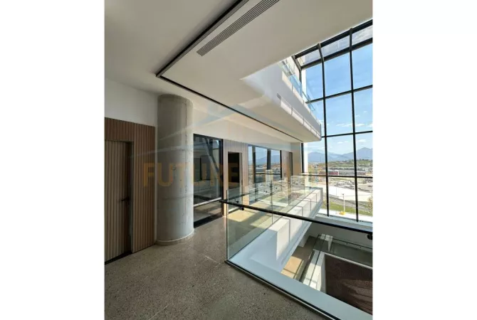 Qera, Godine Multifunksionale,Autosrtada Tirane- Durres.