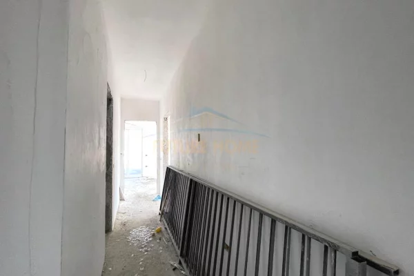 Appartamento in vendita a Tirana 2+1, Vuoto