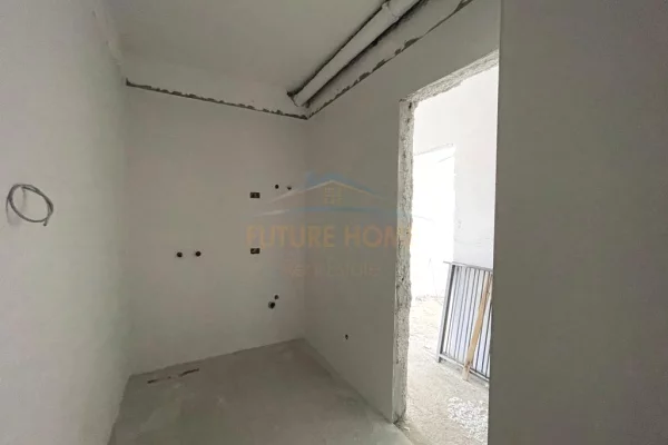 Appartamento in vendita a Tirana 2+1, Vuoto