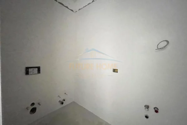 Appartamento in vendita a Tirana 2+1, Vuoto