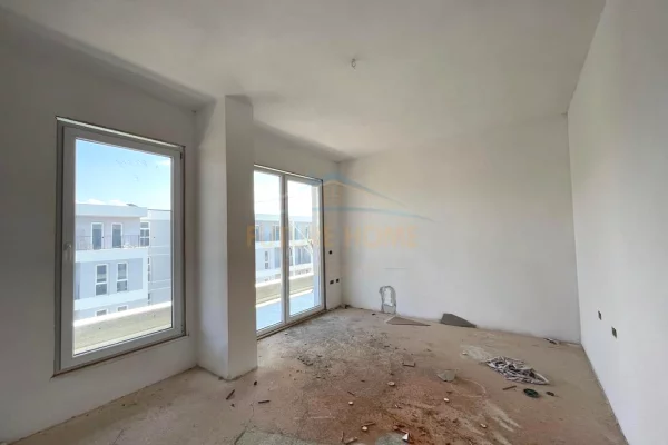 Appartamento in vendita a Tirana 2+1, Vuoto