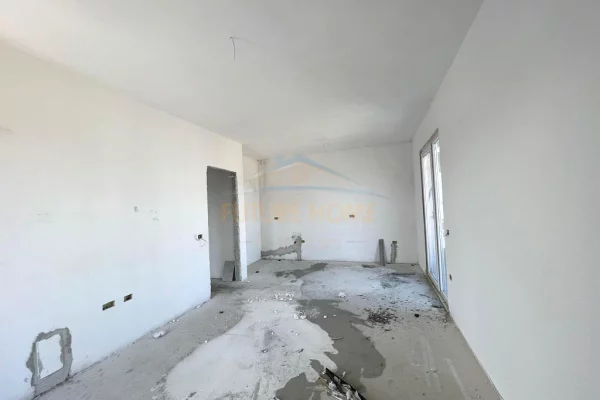 Appartamento in vendita a Tirana 2+1, Vuoto