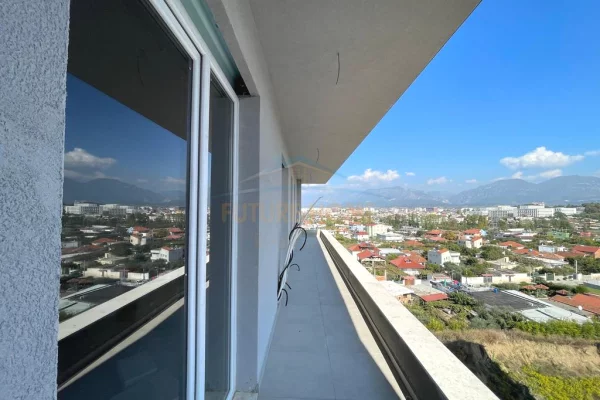 Appartamento in vendita a Tirana 2+1, Vuoto