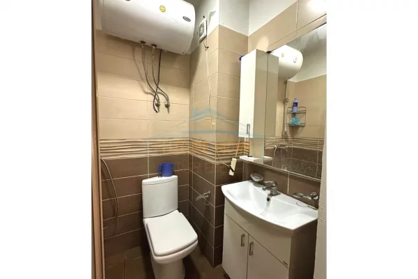 Appartamento in vendita a Tirana 2+1, Arredato