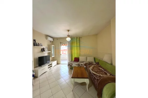 Appartamento in vendita a Tirana 2+1, Arredato