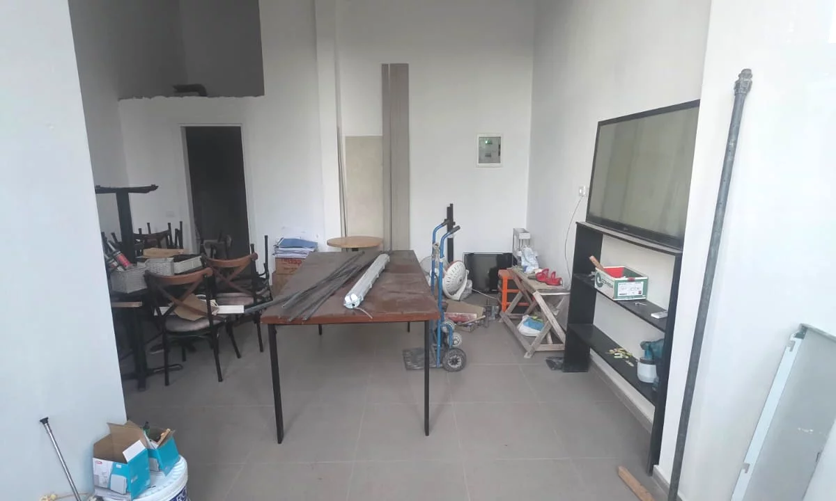 Shitet, Ambjent biznesi + Depo + 2 Poste parkimi,Platinum Residence, Bulevardi Ri, Tirane