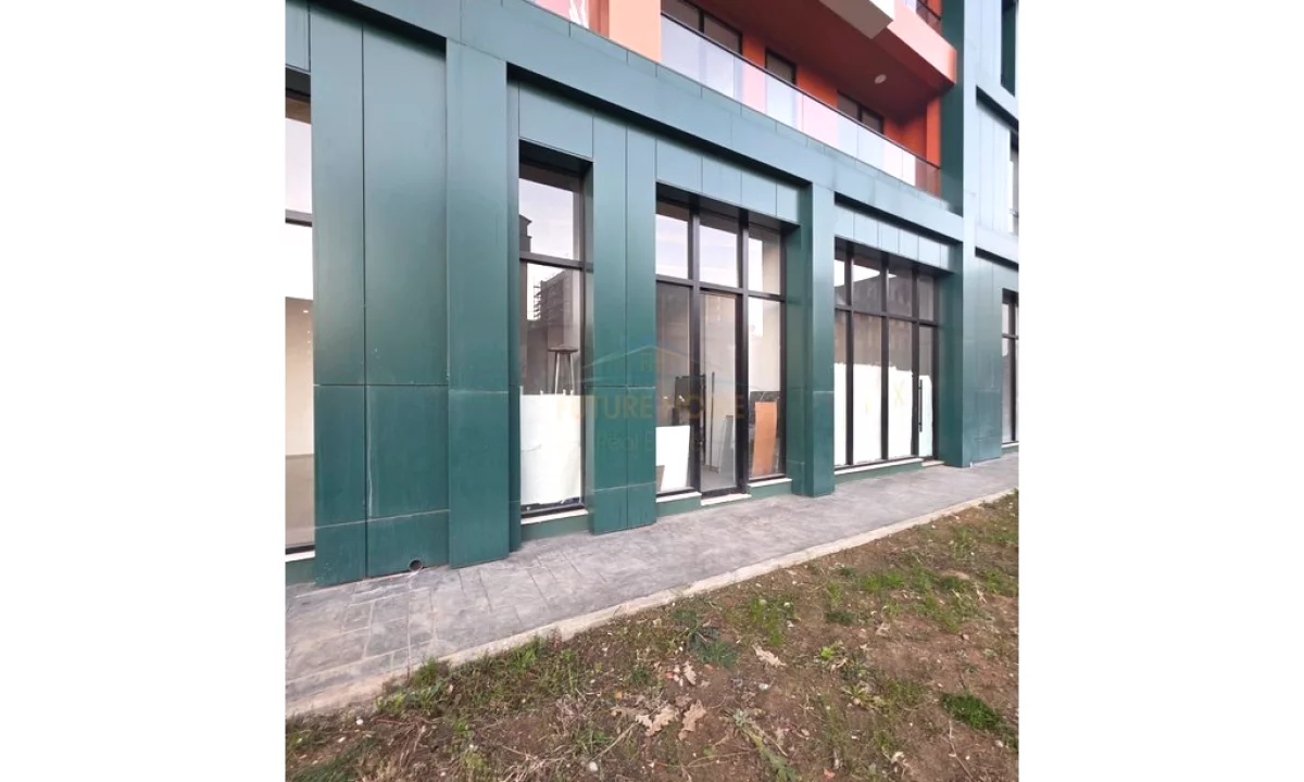 Shitet, Ambient biznesi + Depo + 2 Poste parkimi