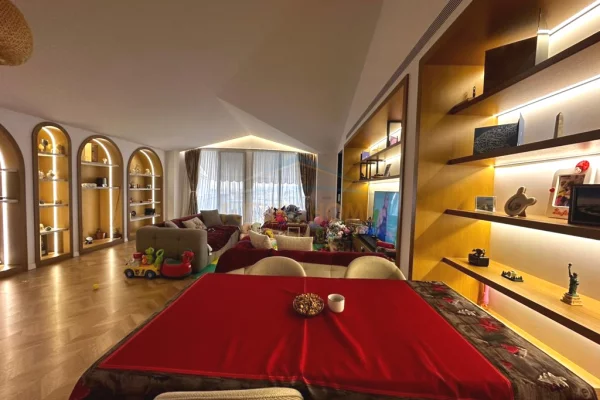 Shtepi me qera Apartament ne Tirane, 2+1, Mobilimi E mobiluar, Pagesa 1,800  Euro.