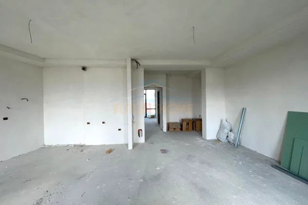 Appartamento in vendita a Tirana 3+1, Vuoto