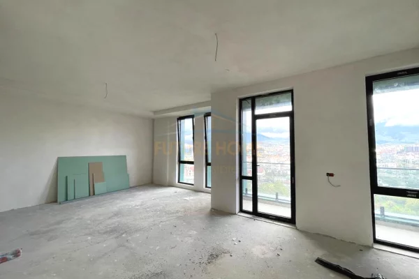 Appartamento in vendita a Tirana 3+1, Vuoto