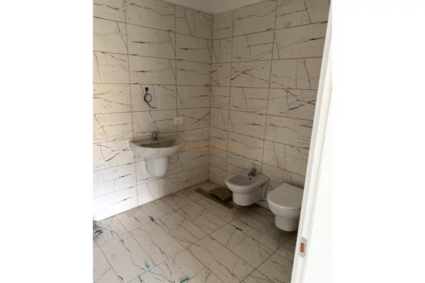 Apartment for rent in Tirana 2+1, Emty