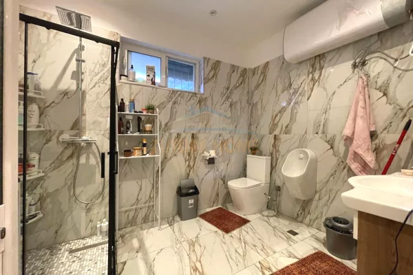 Casa privata/Indipendente in vendita a Tirana 2+1, Arredato