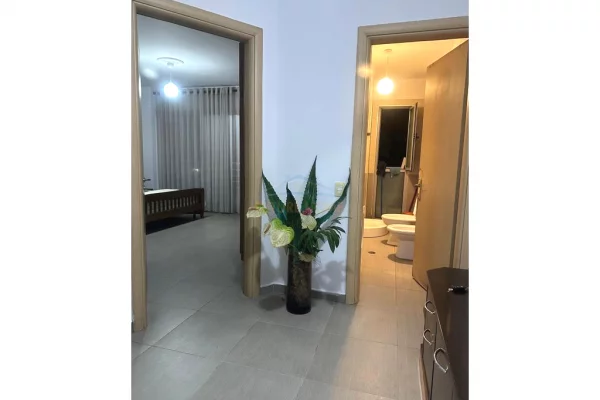 Shtepi me qera Apartament ne Tirane, 2+1, Mobilimi E mobiluar, Pagesa 600  Euro.